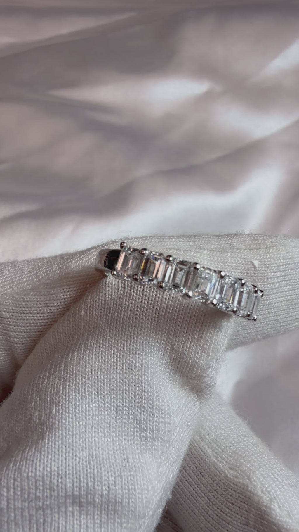 Half Eternity Band - Emerald Cut - 1.00ct