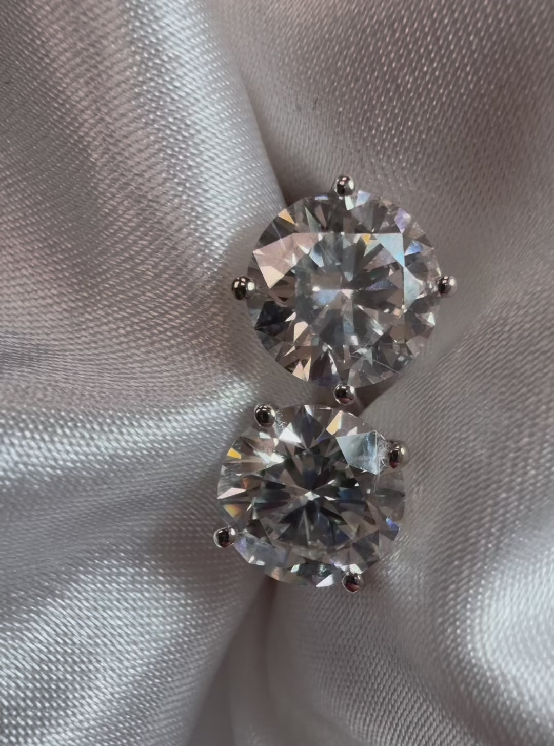 Round Cut Diamond Stud Earrings - 3.00ct